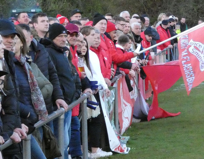 100DERBYKULISSE.jpg